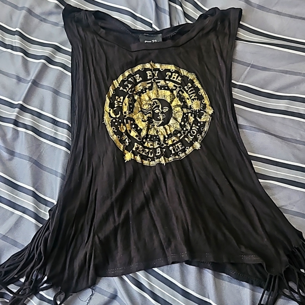 Flowy crop top